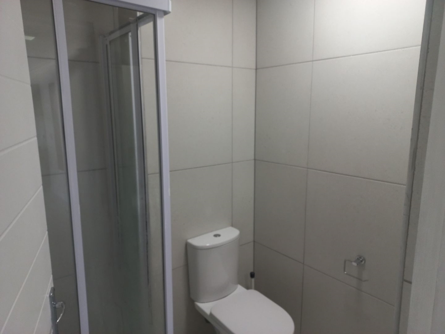 To Let 2 Bedroom Property for Rent in Zonnebloem Western Cape